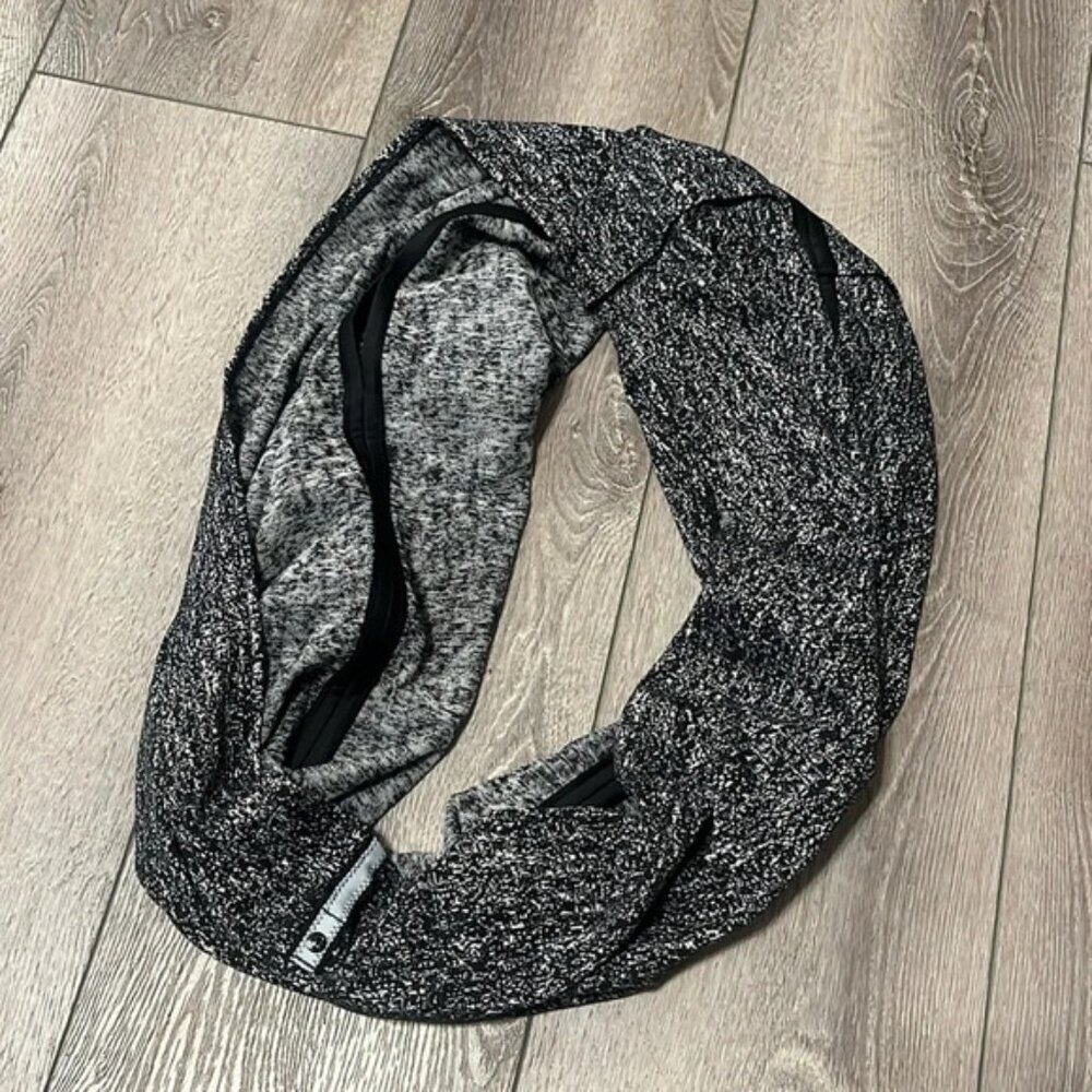 Lululemon Vinyasa WrapRunning Luon Suited Jacquard Black White / Black - Picture 2 of 3